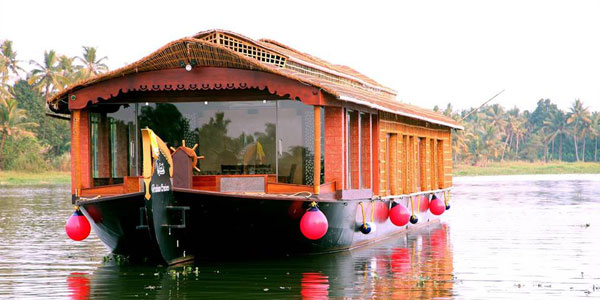 kerala-luxury-houseboats